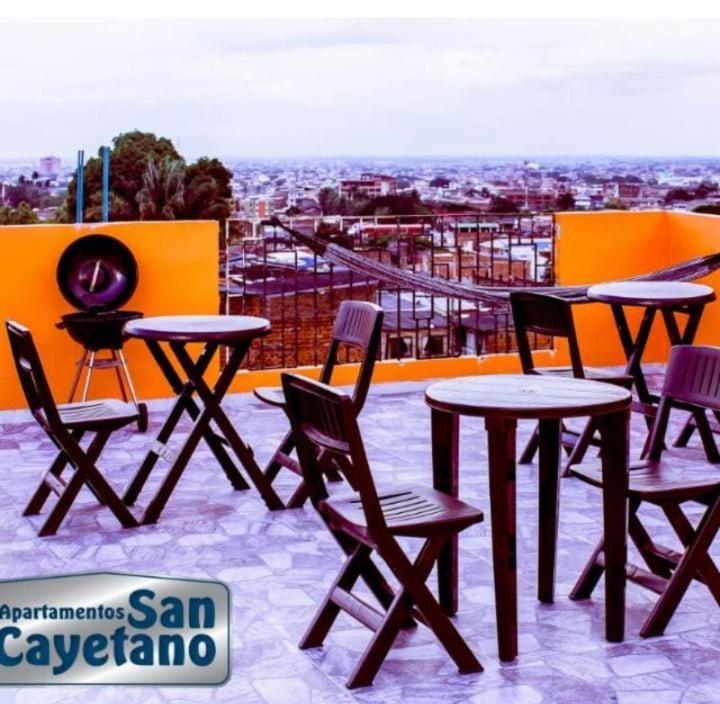 Apartaestudios San Cayetano Cali Exteriör bild